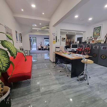 إيزولا Artrock Residence المظهر الخارجي الصورة