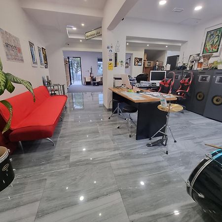 إيزولا Artrock Residence المظهر الخارجي الصورة